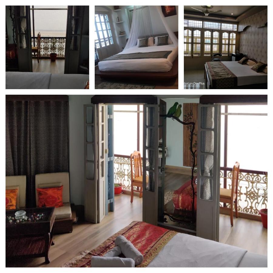 Shiva Ganges View Guest House Varanasi Exterior photo